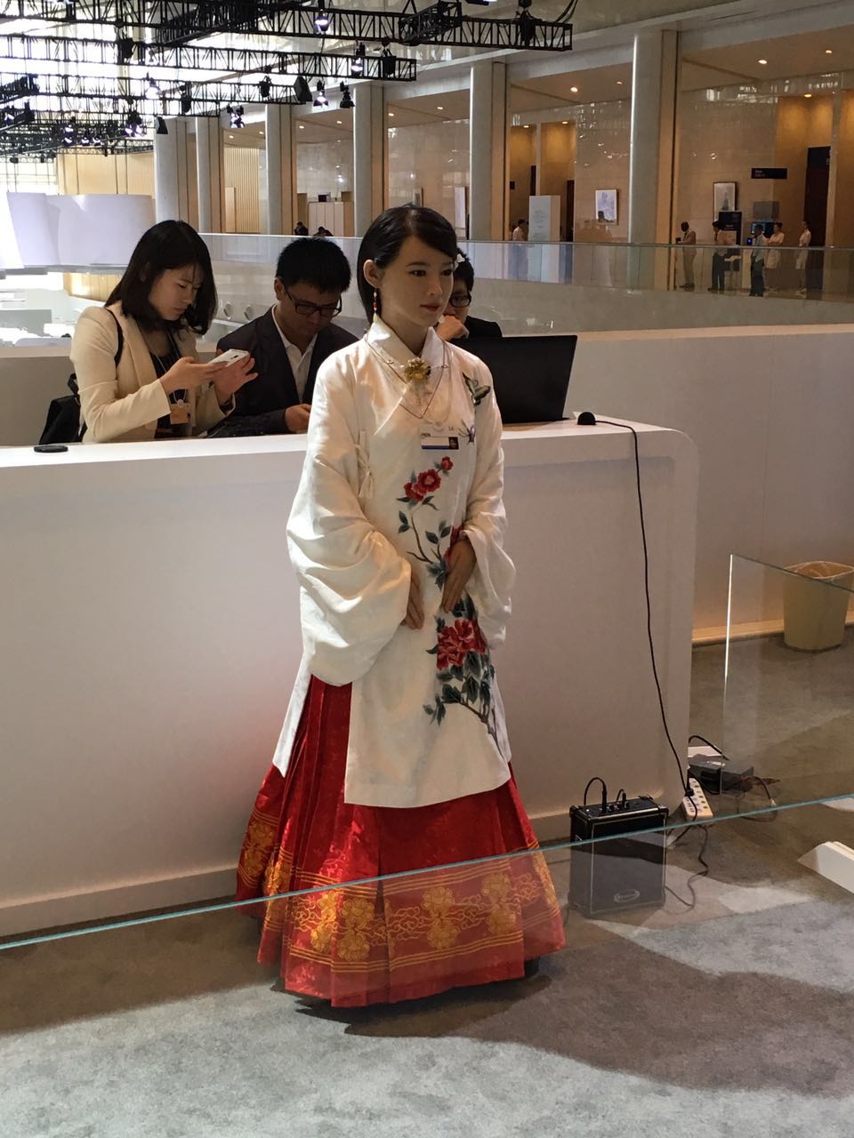 人当奶牛机器挤奶小说_世界机器人大会论坛_小月机器人论坛