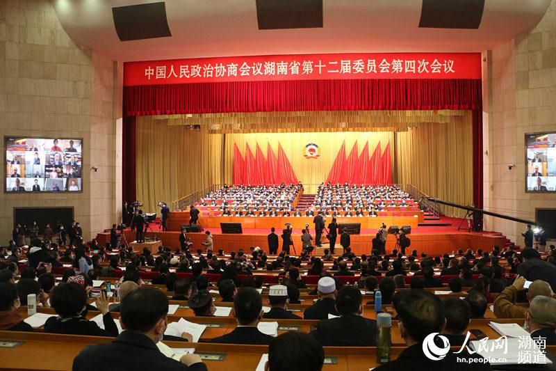 2011两会即将开幕，李克强总理发表政府工作报告