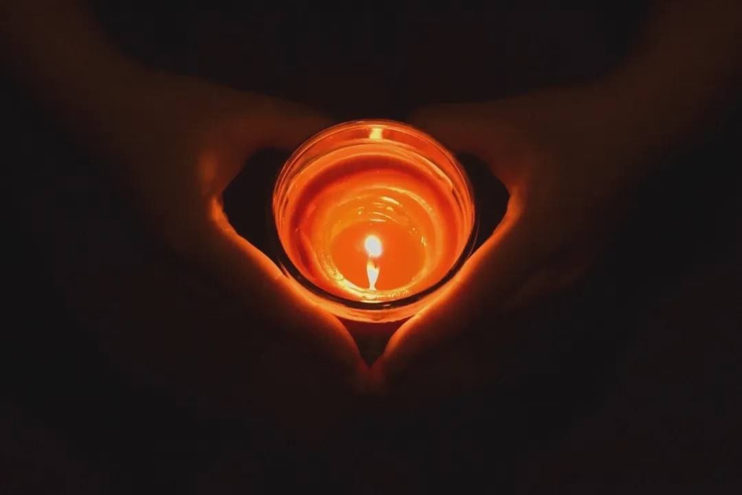 灵媒_灵媒皇后_灵媒简介