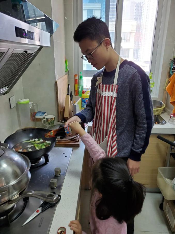 妹妹在家照顾家人朋友圈说说_和妹妹两个人看家_当妹妹看是什么意思