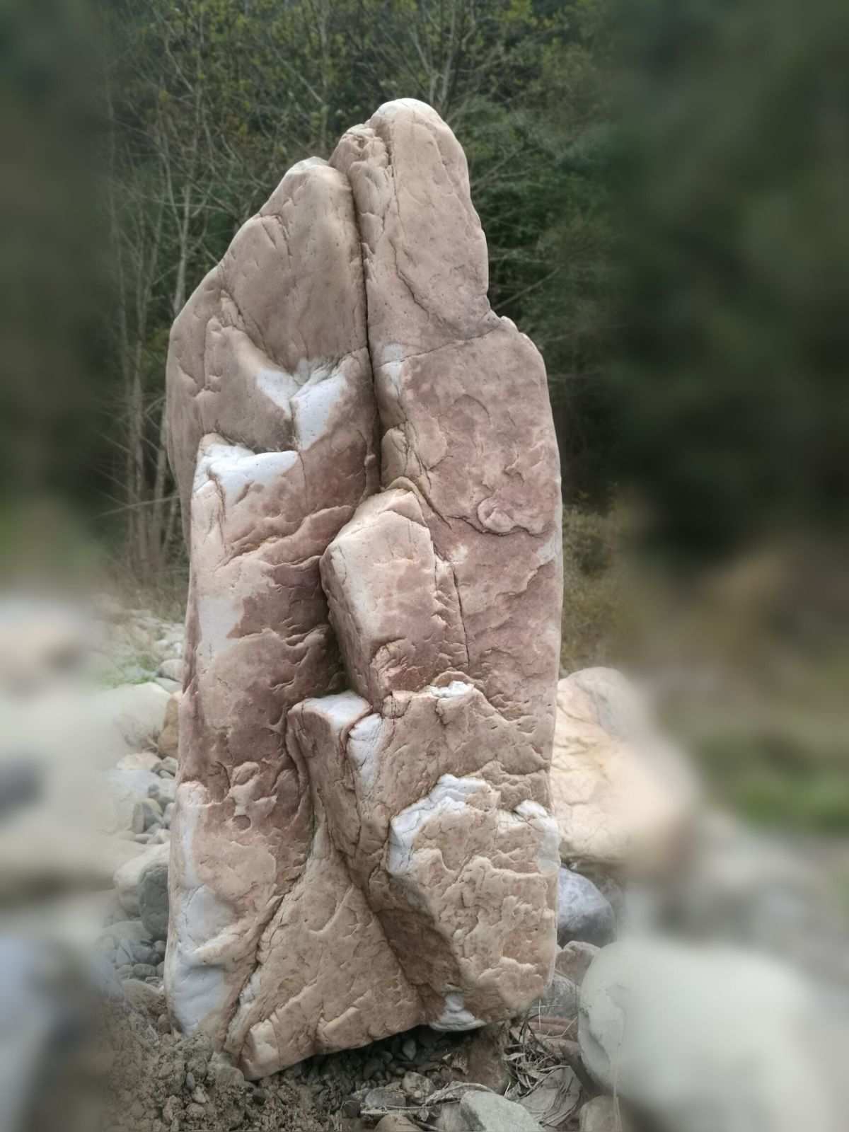 有一个手机游戏是推石头的_手机推石块游戏_推石头闯关游戏
