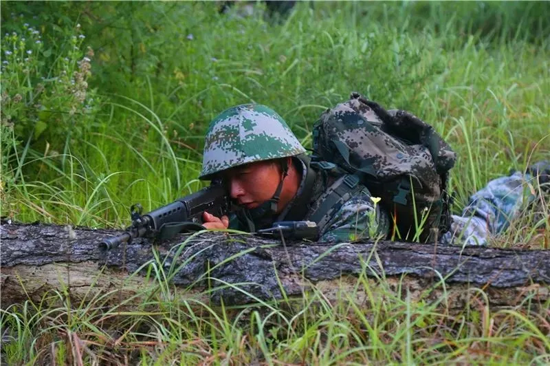双人游戏枪战手机版_手机上玩双人枪战游戏_双人游戏枪战游戏