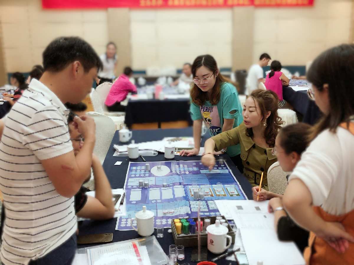 模拟器行业_手机游戏模拟经营_手机上的经营模拟器游戏