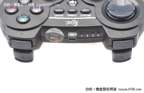 手柄游戏推荐手机_手机游戏机手柄哪个好_手柄玩的手机单机游戏