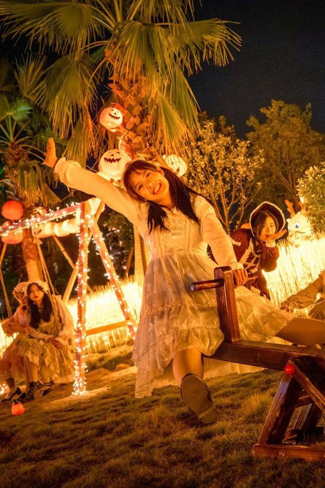 兔娘主题公园之旅：粉红色的奇幻世界