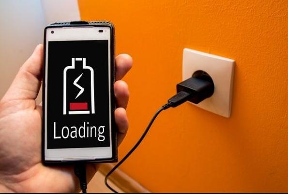 充电玩手机游戏_游戏手机可以充电玩吗_手机玩游戏能不能用快充