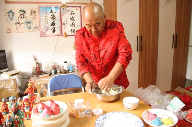 手机陶瓷游戏-陶瓷游戏：指尖上的艺术体验，让人沉迷的休闲小游戏